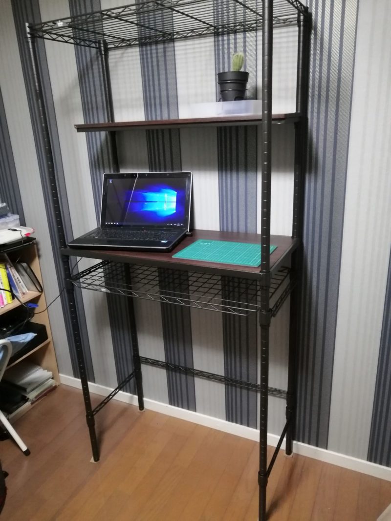 作業机 メタルラックで拡張性のあるスタンディングデスクを構築 Y Lab Desk